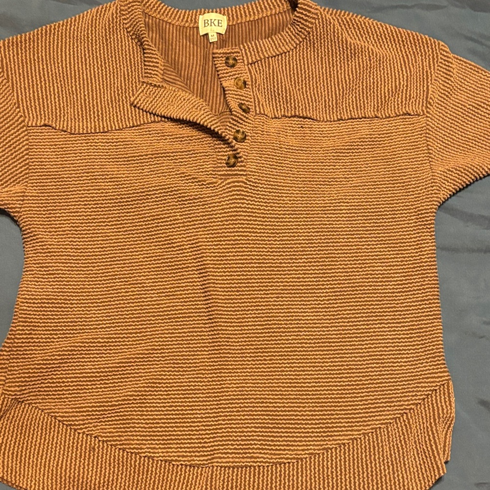 BKE Women's brown Textured Button-Up Shirt